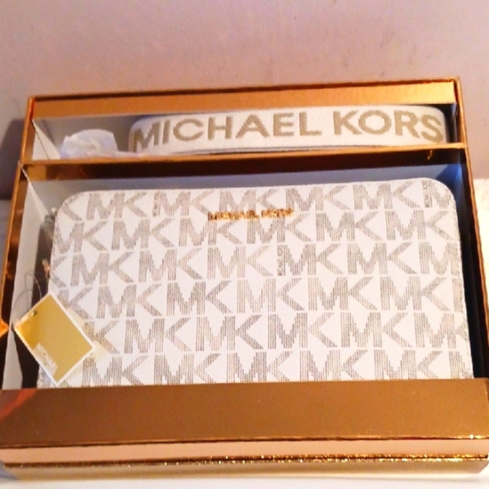 Gorgeous ⚜️Michael Kors Jet Set ⚜️Vanilla/Gold/Tan Logo Handbag W/Logo Strap ⚜️